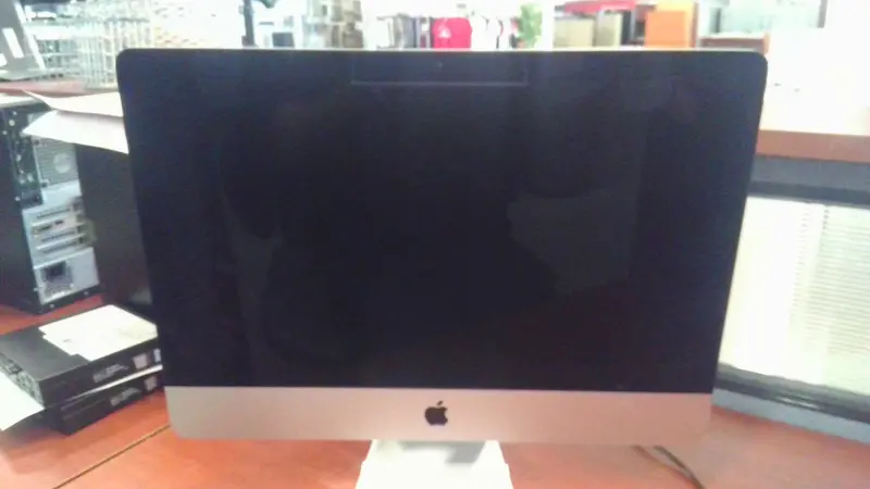 Apple Imac 21.5-Inch Retina 4K – Part #Z0Tl (Tag #2098288) 1