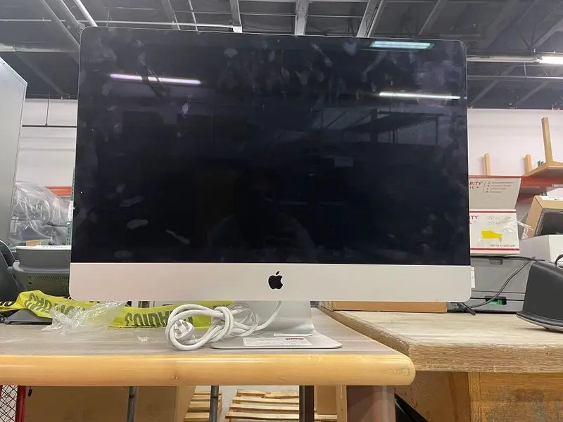 Apple Imac 27-Inch All-In-One Computer 1