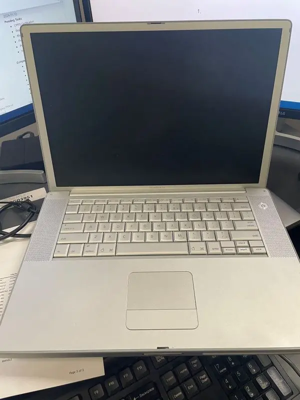 Apple Powerbook G4 Vintage Aluminum Laptop 1