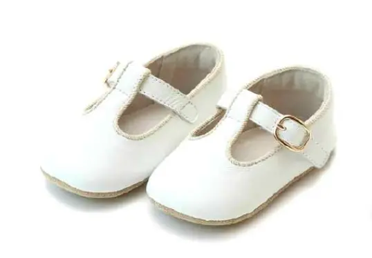 Classic White Evie Infant Crib Shoes 1