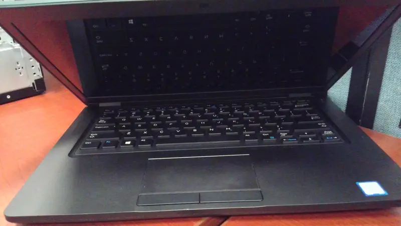 Dell Latitude 5490 Laptop – Service Tag 2101414 1