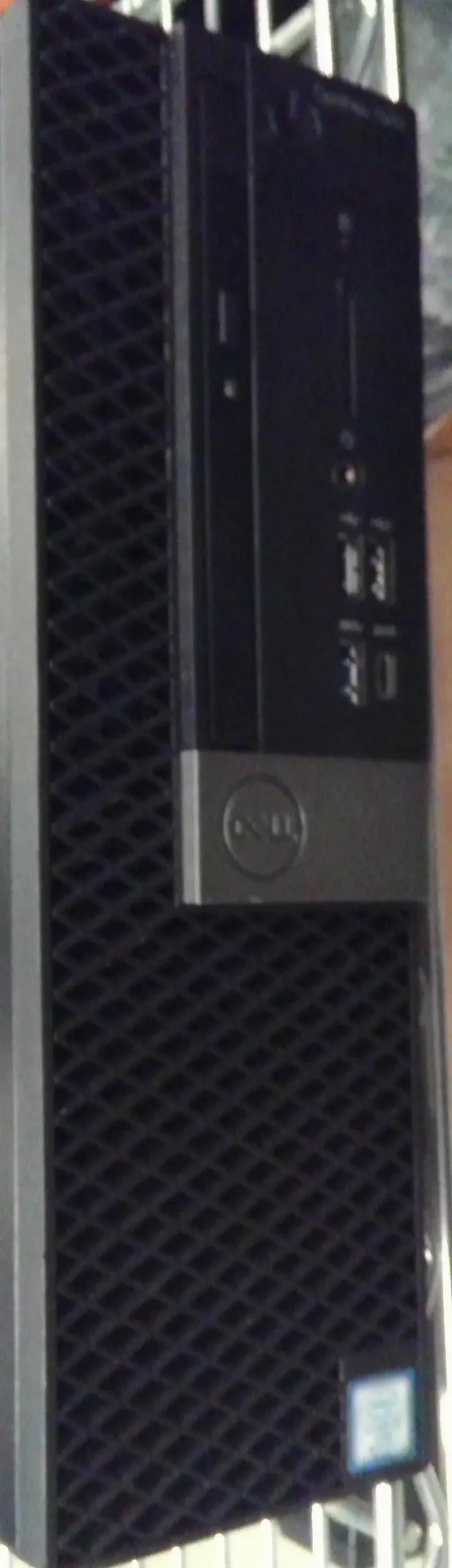 Dell Optiplex 7060 Small Form Factor – Service Tag 2099858 1