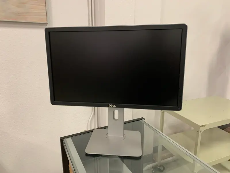 Dell P2214Hb 22-Inch Led Monitor 1