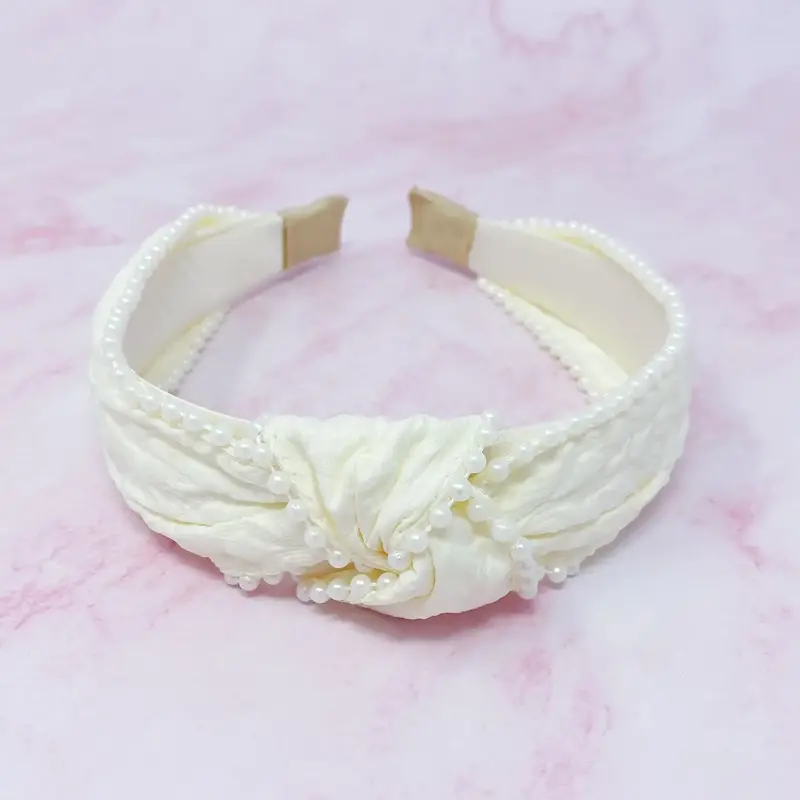 Elegant Pearl-Knot Headband For Everyday Elegance 1