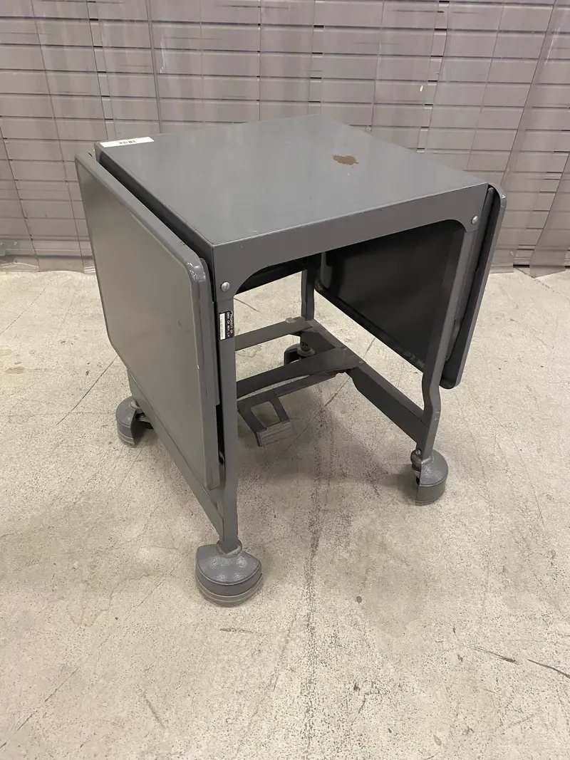 Heavy-Duty Rolling Folding Table – Metal Frame 1