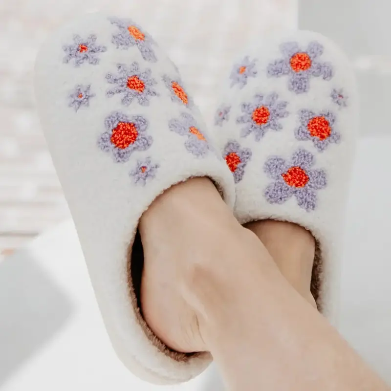 Lilac Daisy Garden House Slippers 1