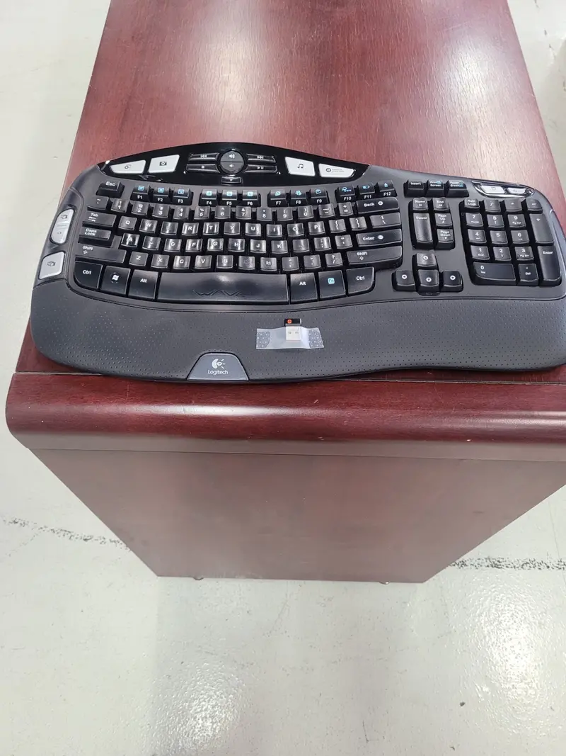 Logitech Wireless Keyboard K530 – Quiet Typing, Full-Size Layout 1