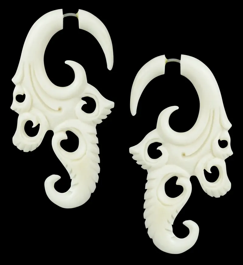 Tawdry Spiral Bone-Inspired Stretching Earrings 1